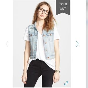 Madewell Light Wash Denim Vest Style #C2295 XS